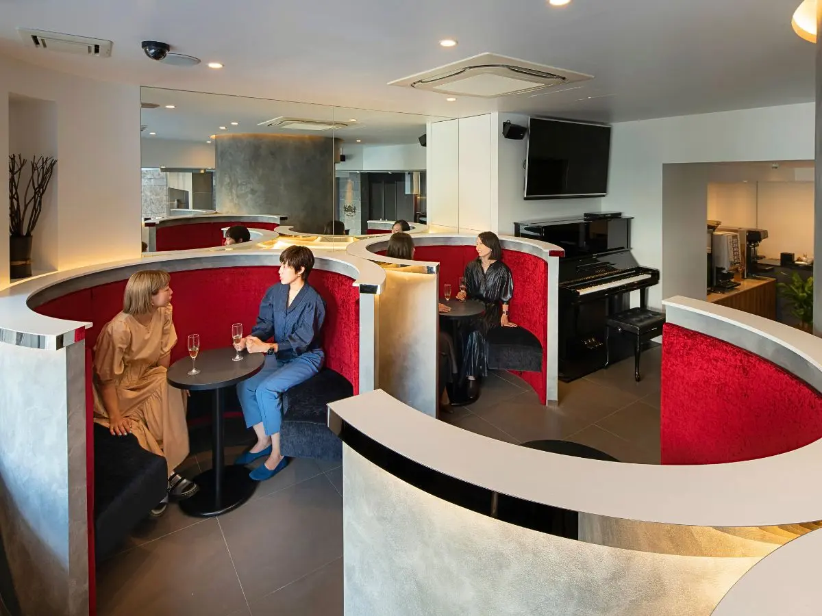 ラウンジイメージ